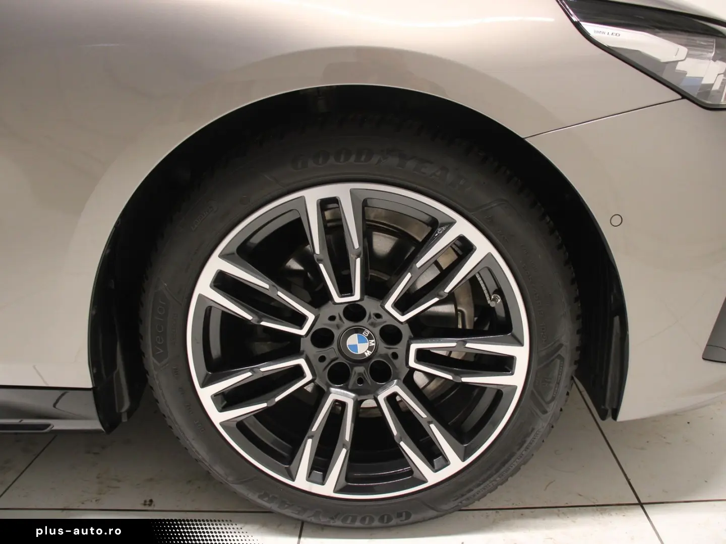 BMW 520i Limousine M Sportpaket Head-Up AHK Shz HK S