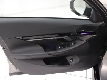 BMW 520i Limousine M Sportpaket Head-Up AHK Shz HK S