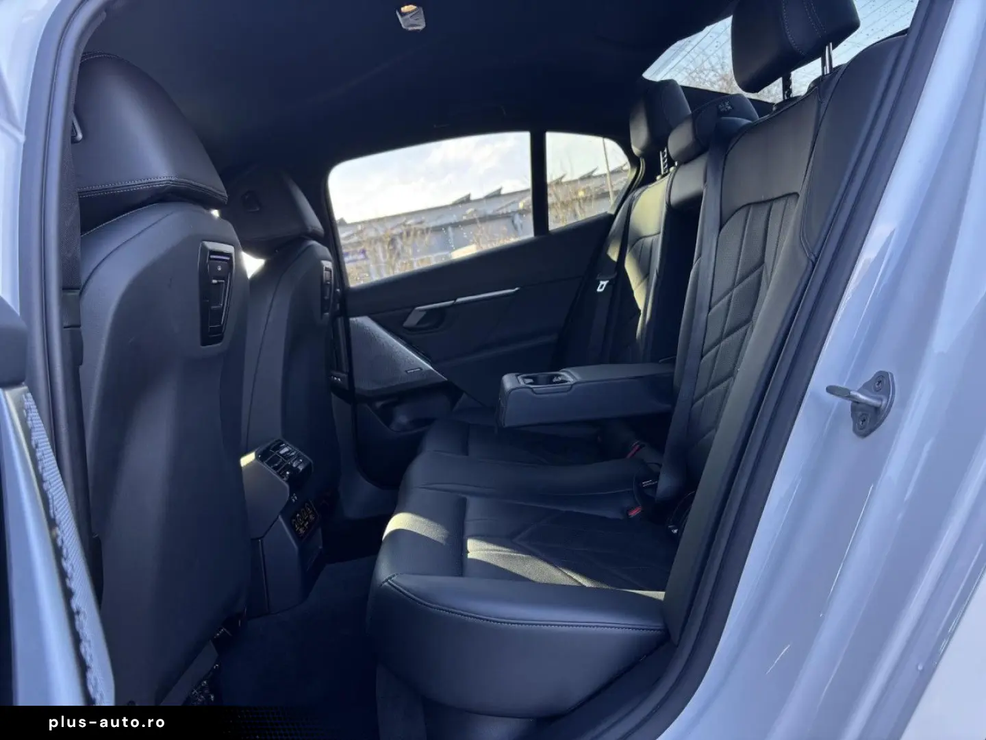 BMW 520d M Sport HUD ACC KomfS.Standh.Har Ka.SurView