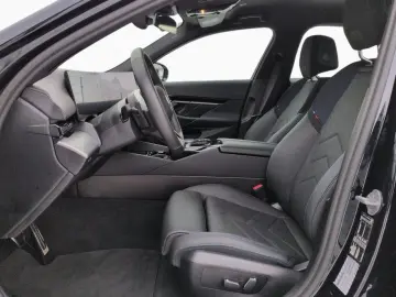 BMW 520d M Sport AHK LivePro H K 360  AdLED DA  DA