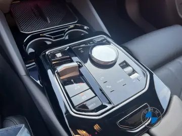 BMW 520i M Sport Pano DA PA  HUD Sitzlüftung