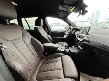 BMW X3 xDrive 20i A M Sport Navi 360 Grad LED 3-Z-Kl