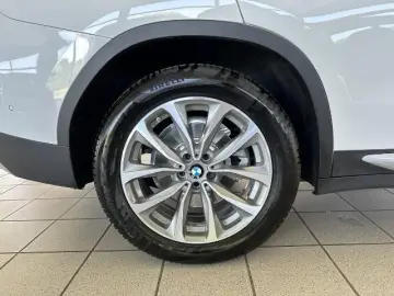 BMW X3 xDrive20d Mild-Hybrid AHK LED Laser Sportsitz