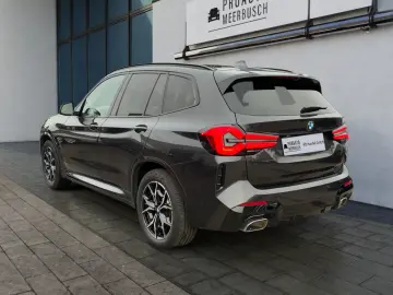 BMW X3 xDrive 20i M Sport AHK ACC LASER HUD PANO H&K