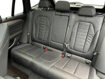 BMW X3 xDrive 20i M Sport AHK ACC LASER HUD PANO H&K