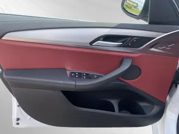 BMW X3 xDrive20d M Sport AHK Head-Up LC  HiFi