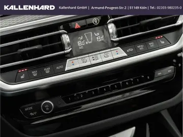 BMW X3 xDrive 20 i M Sport M Sport PANO-LED-HIFI-