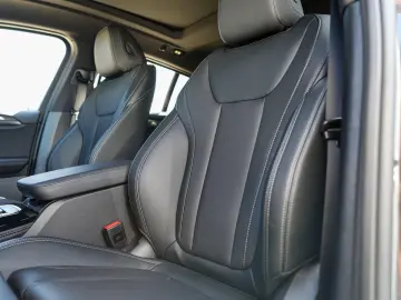 BMW X4 xDrive20i M Sport ACC AHK PanoDach LiveCoProf