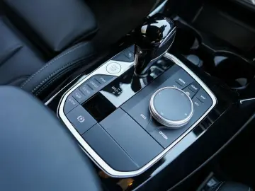 BMW X4 xDrive20i M Sport ACC AHK PanoDach LiveCoProf