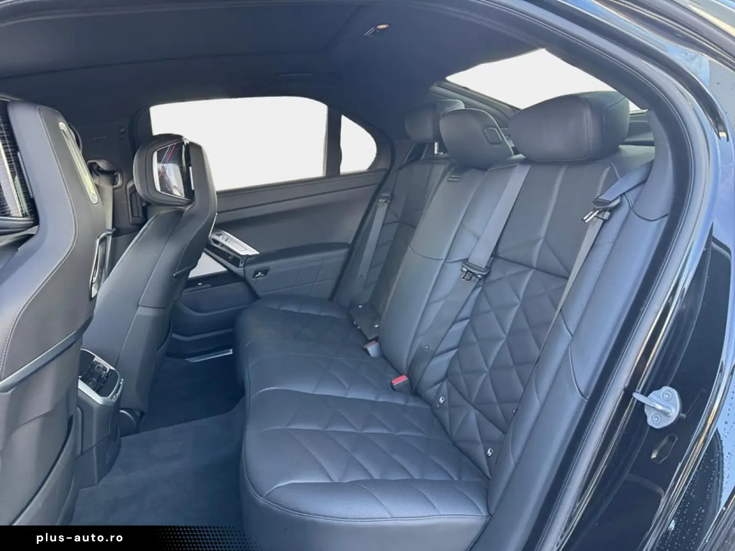 BMW 740d xDrive M Sport Inno Sky Lounge Standhg B&W