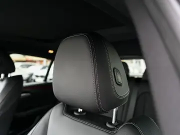 BMW X4 xDrive20i M-Sport AHK PANO ACC KoZg HuD Laser