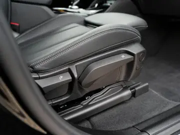 BMW X4 xDrive20i M-Sport AHK PANO ACC KoZg HuD Laser