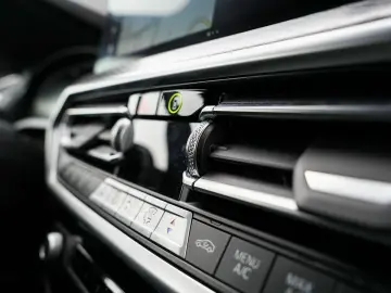 BMW X4 xDrive20i M-Sport AHK PANO ACC KoZg HuD Laser