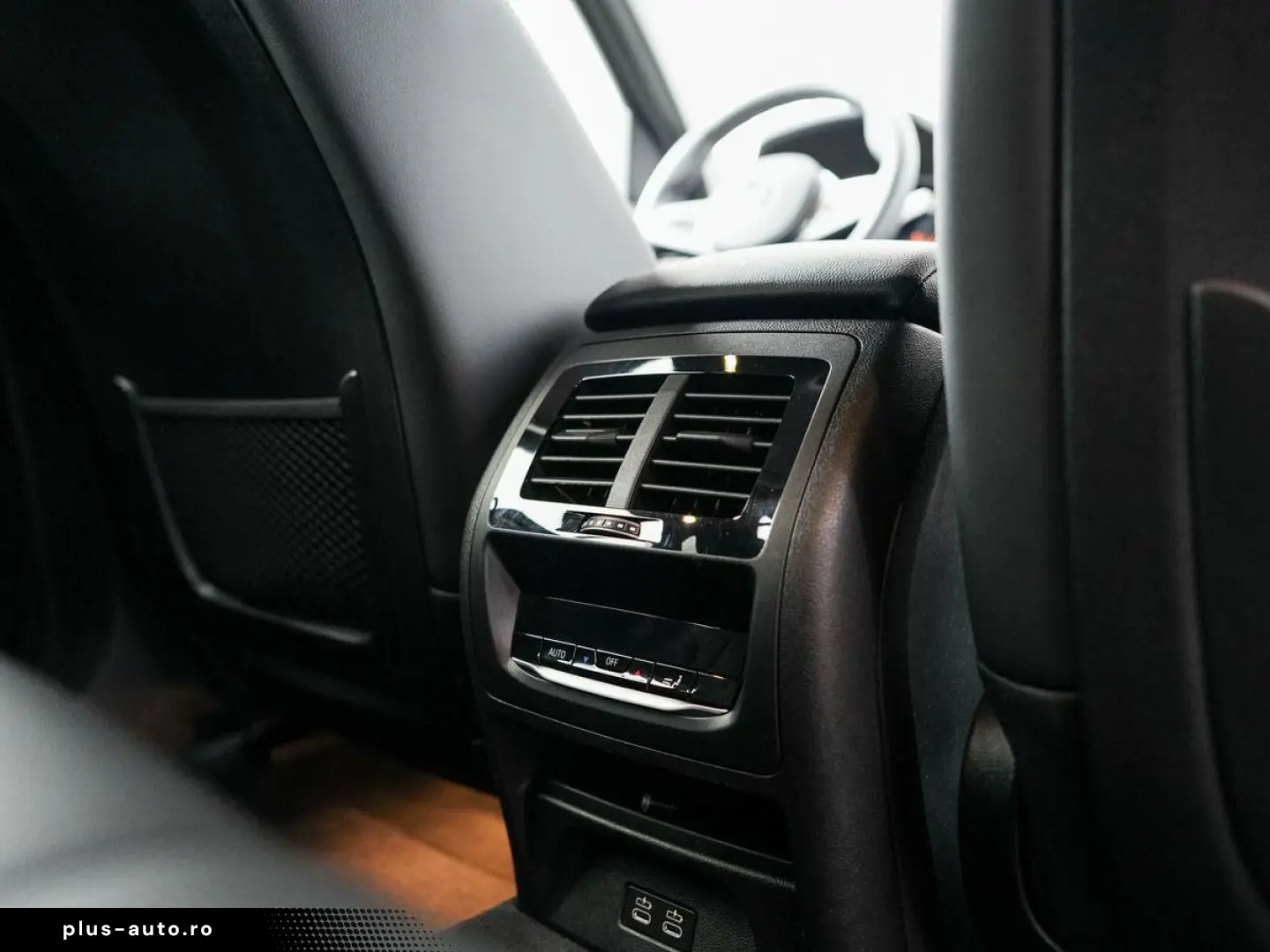 BMW X4 xDrive20i M-Sport AHK PANO ACC KoZg HuD Laser