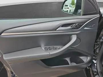 BMW X4 xDrive20i Live Cockpit Plus   M SPORT Paket
