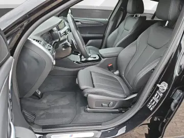 BMW X4 xDrive20i Live Cockpit Plus   M SPORT Paket