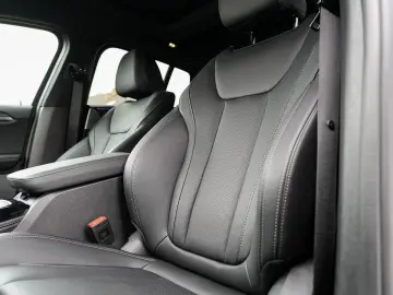 BMW X4 xDrive20d M-Sport AHK PANO ACC Laser HuD KoZg