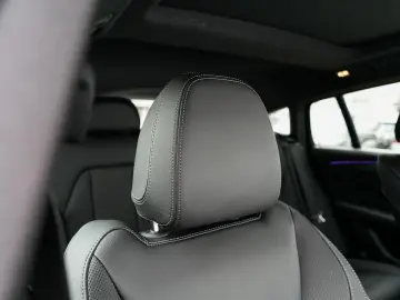 BMW X4 xDrive20d M-Sport AHK PANO ACC Laser HuD KoZg