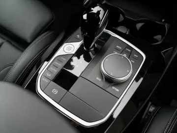 BMW X4 xDrive20d M-Sport AHK PANO ACC Laser HuD KoZg