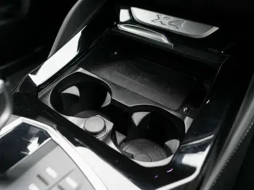 BMW X4 xDrive20d M-Sport AHK PANO ACC Laser HuD KoZg