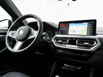 BMW X4 xDrive20d M-Sport AHK PANO ACC Laser HuD KoZg