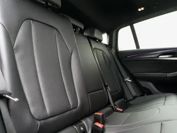 BMW X4 xDrive20d M-Sport AHK PANO ACC Laser HuD KoZg