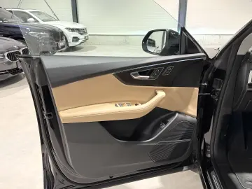 Audi Q8 55 TFSIe Ventilatie B&O Trapa Headup Pneumatic