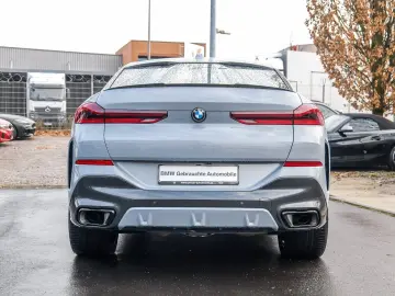 BMW X6 xDrive30d M Sport HUD PANO RFK NAVI Standh. L