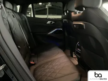 BMW X6 xDrive 30d M Sport 22  Pano HK DrivPro Luft A