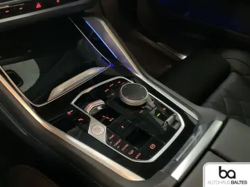 BMW X6 xDrive 30d M Sport 22  Pano HK DrivPro Luft A