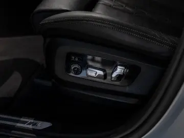 BMW X6 xDrive 30d M Sport PANO AHK LED STANDHZ NAVI