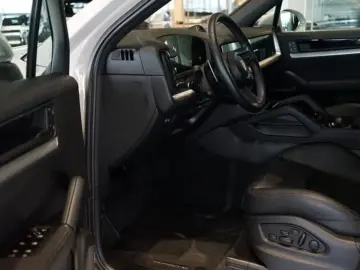 PORSCHE Cayenne E-Hybrid Beifahrer-Display