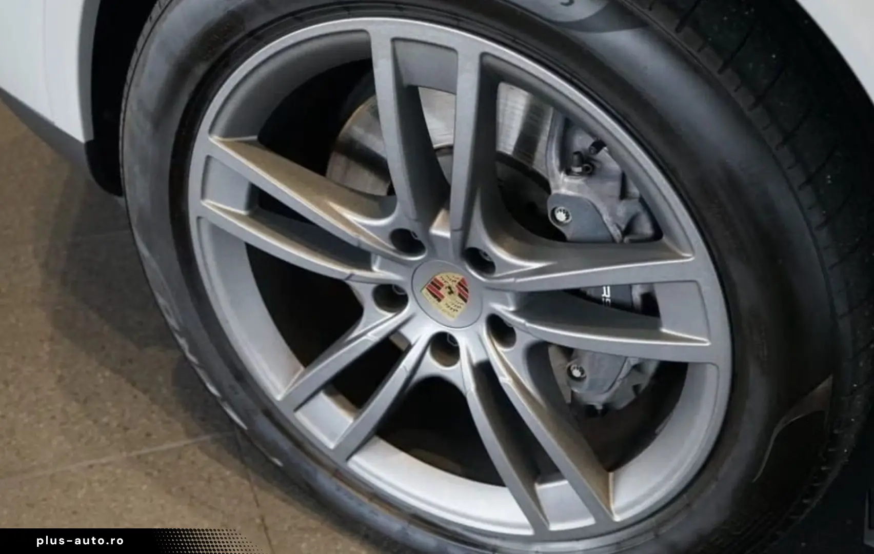 PORSCHE Cayenne E-Hybrid Beifahrer-Display