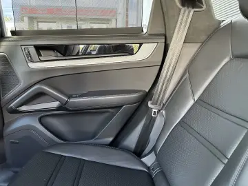 PORSCHE Cayenne III E-Hybrid PHEV 21 8 kWh Aut.