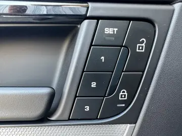 PORSCHE Cayenne III E-Hybrid PHEV 21 8 kWh Aut.