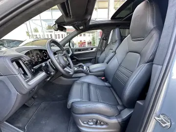 PORSCHE Cayenne III E-Hybrid PHEV 21 8 kWh Aut.