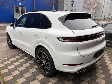 PORSCHE Cayenne S E-Hybrid Sport Design · PDCC · Inno