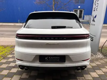 PORSCHE Cayenne S E-Hybrid Sport Design · PDCC · Inno