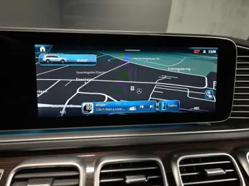 MERCEDES-BENZ GLS 350 d 4M AMG MULTIB. SOUND DISTRO PANO AHK