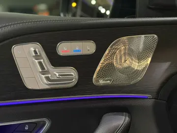 MERCEDES-BENZ GLS 350d 4Matic Memory Pano Burmester