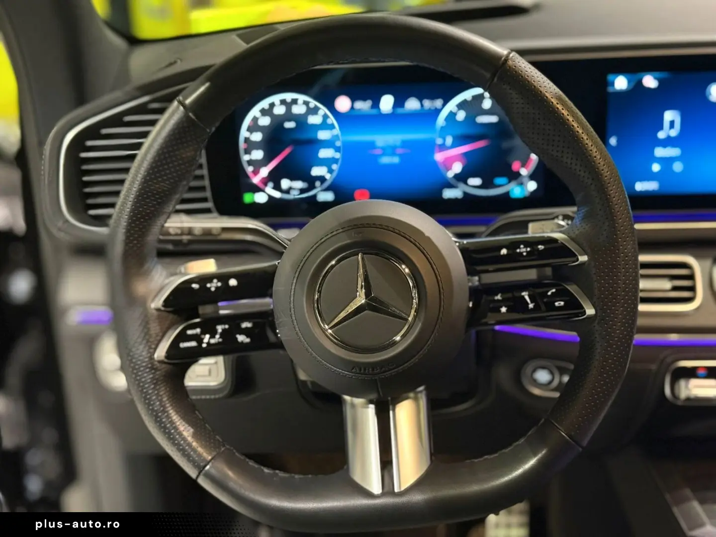 MERCEDES-BENZ GLS 350d 4Matic Memory Pano Burmester