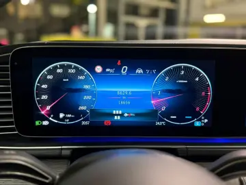 MERCEDES-BENZ GLS 350d 4Matic Memory Pano Burmester