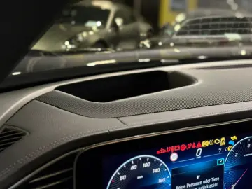 MERCEDES-BENZ GLS 350d 4Matic Memory Pano Burmester