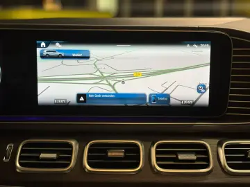 MERCEDES-BENZ GLS 350d 4Matic Memory Pano Burmester