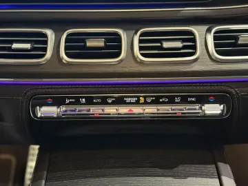 MERCEDES-BENZ GLS 350d 4Matic Memory Pano Burmester