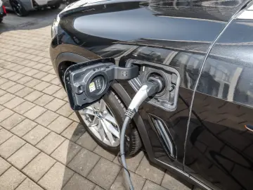 BMW X5 xDrive45e HUD AHK RFK NAVI LED Laser PDC V H