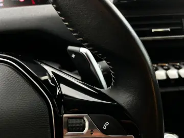 Peugeot 3008 Gen-Ii-2016