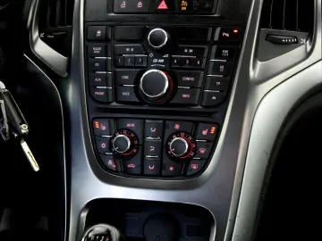 Opel Astra J 1.7 CDTi 125CP 2011 Euro 5