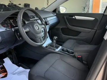 Volkswagen Passat 2.0 TDI 136CP 2011 Euro 5