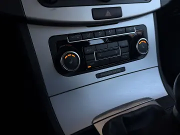 Volkswagen Passat 2.0 TDI 136CP 2011 Euro 5